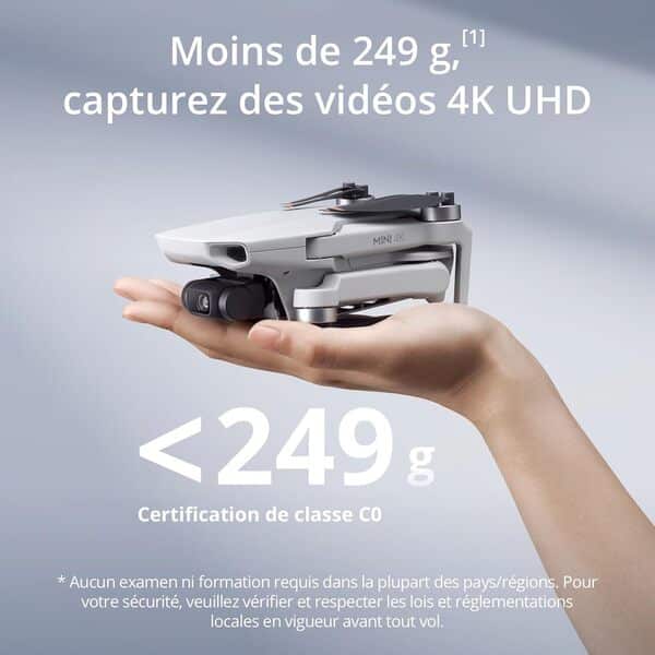 DJI Bundle Fly More Mini 4K, Drone Caméra 4K UHD, Moins de 249 g, Transmission Vidéo sur 10 km, Retour Auto, Trois Batteries, Temps de Vol max. de 93 min, C0, QuickShots