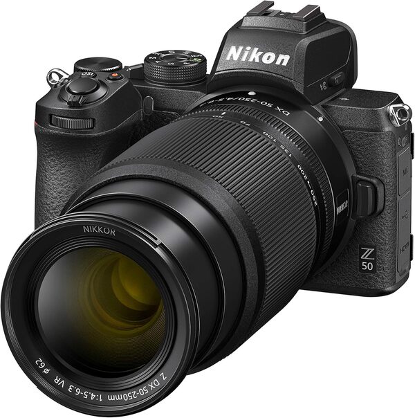 Nikon Hybride Z50 + objectif Z DX 1650mm f/3.56.3 VR + Z DX 50250 f/4.56.3 VR