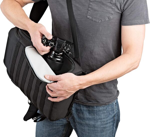 Lowepro ProTactic 350 AW II Sac à Dos Photo Modulaire avec Tissu Recyclé, pour Appareil Photo Pro, Hybride, Macbook, PC Portable jusqu’à 13″ et Drone, LP37176-GRL, Noir