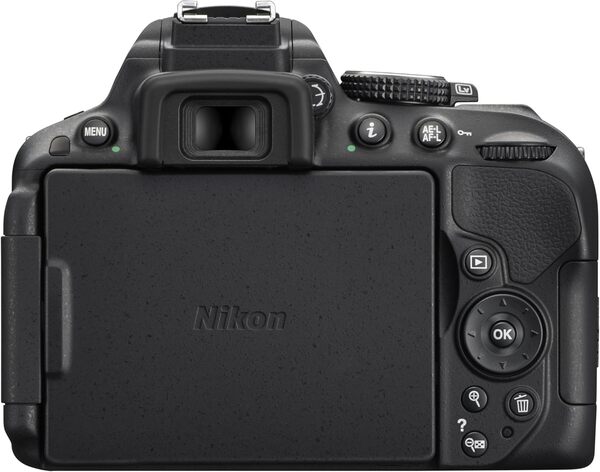 Nikon D5300 Appareil photo numérique Reflex 24.78 Boîtier nu + Carte SD 8 GB Noir