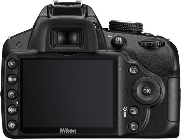 Nikon D3200 Appareil photo numérique Réflex 24,2 Mpix Kit Boîtier + Objectif AF-S DX18-105 Mm VR Noir