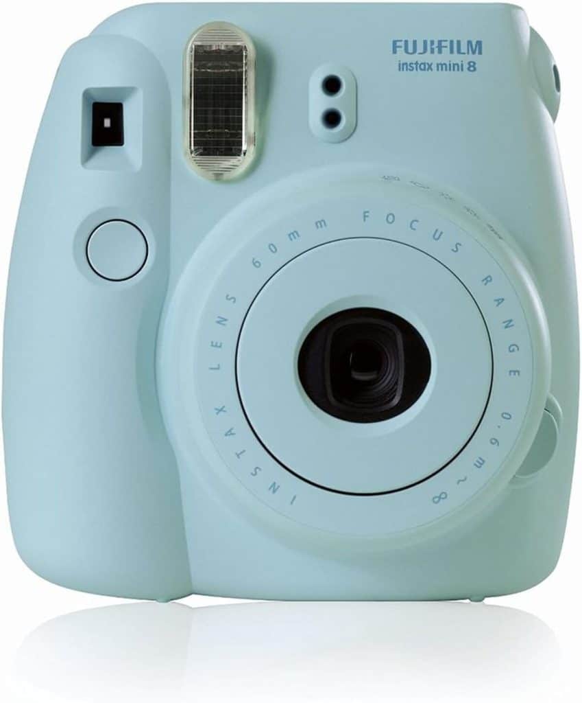 Test du Fujifilm instax mini 8 : l'appareil photo instantané bleu indémodable