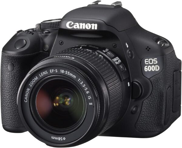 Canon EOS 600D Appareil photo numérique Reflex 18 Mpix Kit Objectif 18-55mm IS II Noir