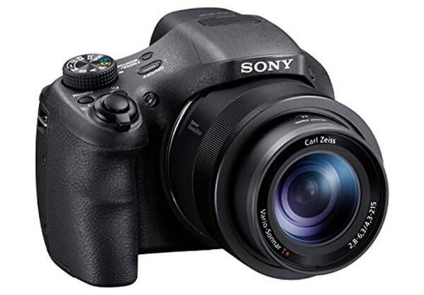 Explorez les performances du Sony DSCHX350 : un bridge avec zoom optique 50x pour capturer chaque détail. Idéal pour les passionnés de photographie cherchant polyvalence et qualité.