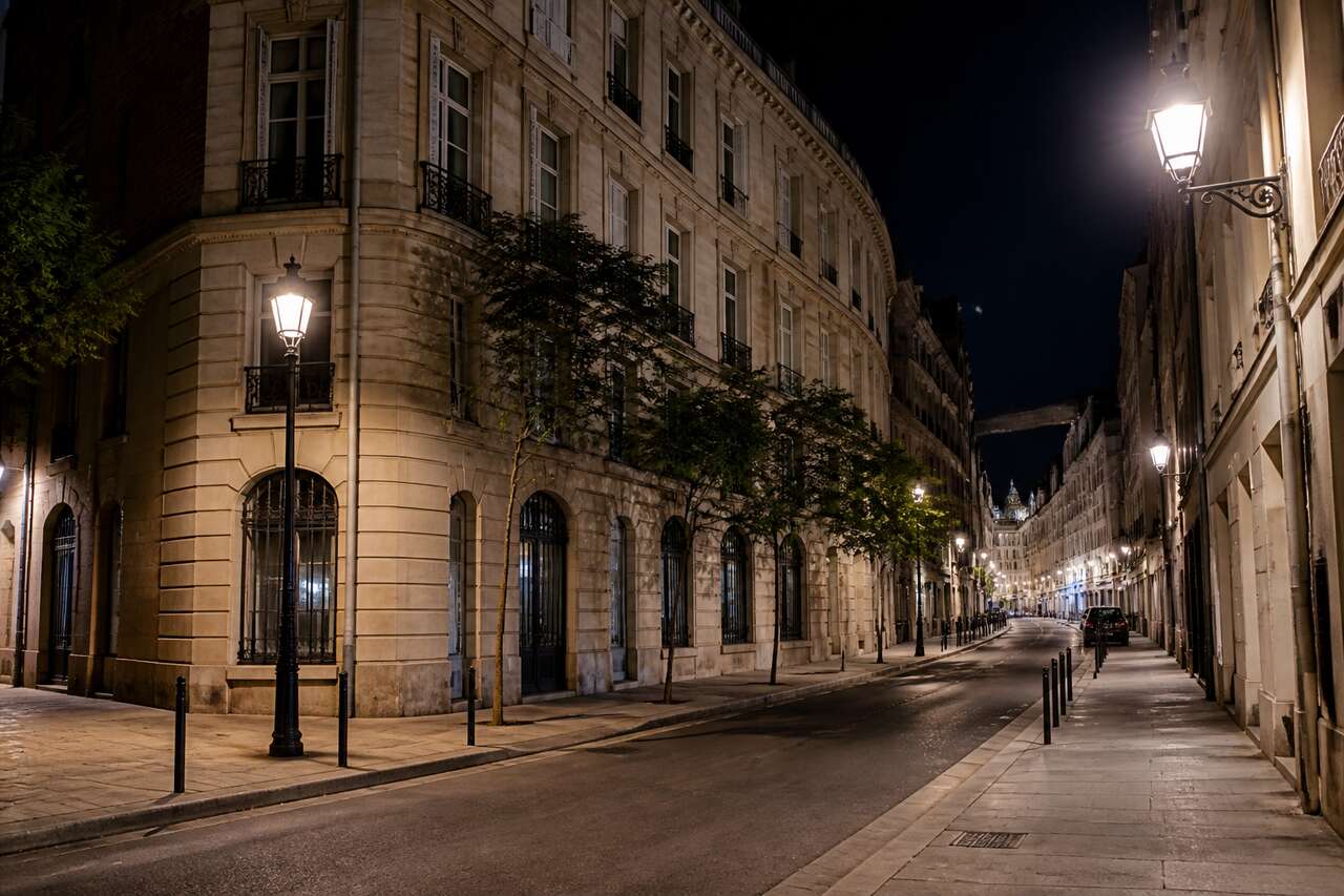 Photo de nuit et éclairages mixtes : méthode rapide pour éviter les dominantes Photo de nuit et éclairages mixtes : méthode rapide pour éviter les dominantes