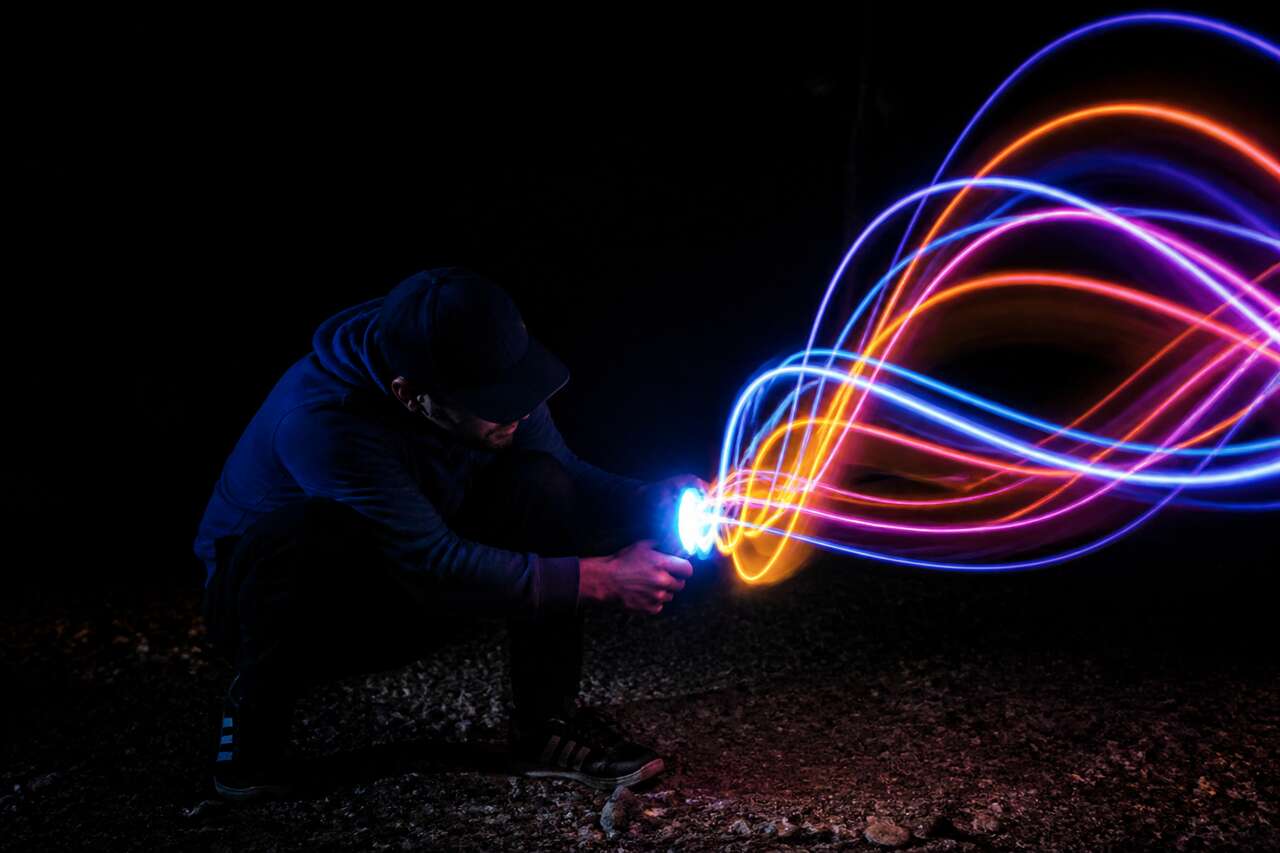 Gestes et techniques de base pour tracer avec la lumière Gestes et techniques de base pour tracer avec la lumière